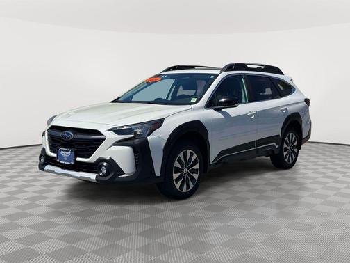 Crystal White Pearl 2024 Subaru Outback Limited
