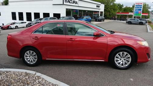 Barcelona Red Metallic 2014 Toyota Camry LE