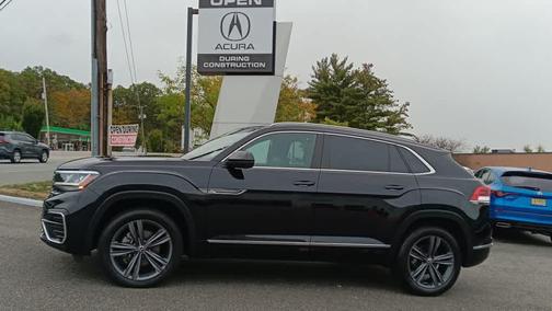 2022 Volkswagen Atlas Cross Sport 3.6L V6 SEL R-Line