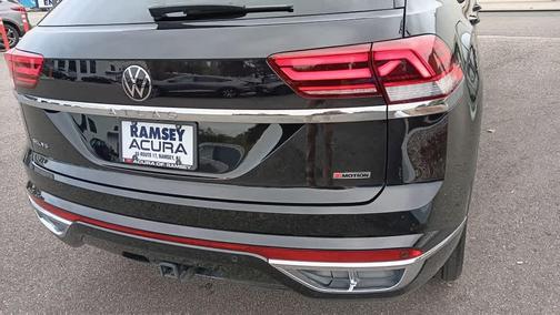 2022 Volkswagen Atlas Cross Sport 3.6L V6 SEL R-Line