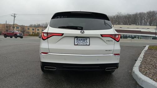 Platinum White Pearl 2023 Acura MDX Technology Package