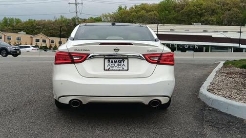 Pearl White 2016 Nissan Maxima 3.5 Platinum