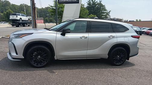 2023 Toyota Highlander XSE