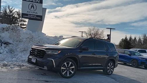 2023 Honda Pilot Touring 8-Passenger