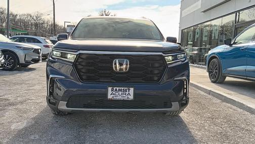 2023 Honda Pilot Touring 8-Passenger
