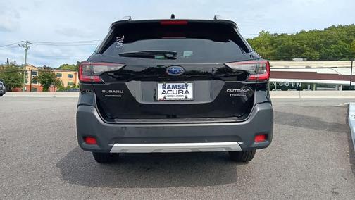 2023 Subaru Outback Touring