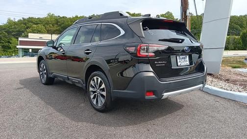 2023 Subaru Outback Touring