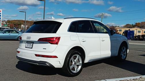 2023 Audi Q5 40 Premium