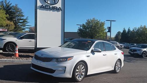 Snow White Pearl 2018 Kia Optima EX