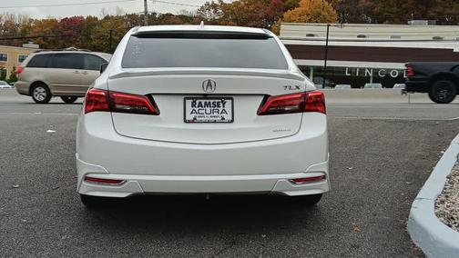 2017 Acura TLX w/Technology Package