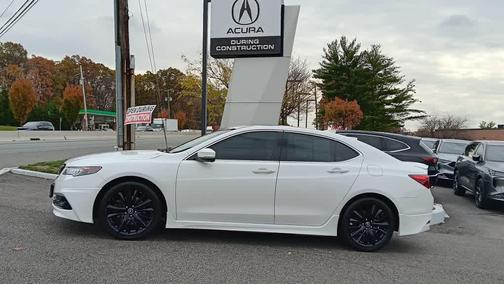 2017 Acura TLX w/Technology Package