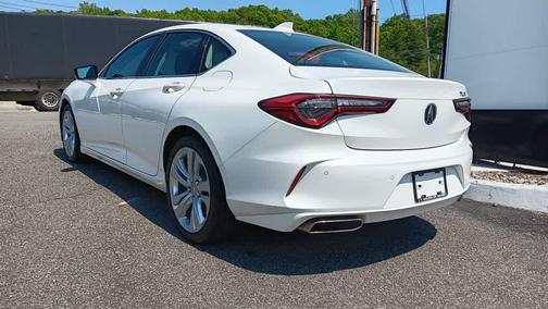 Platinum White Pearl 2022 Acura TLX Technology