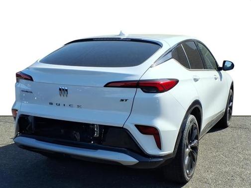 Summit White Gaz 2024 Buick Envista NA