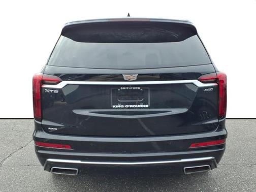 2022 Cadillac XT6 NA
