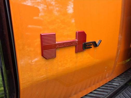2024 GMC HUMMER EV SUV 2X