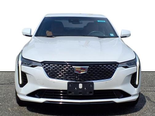 2022 Cadillac CT4 Premium Luxury