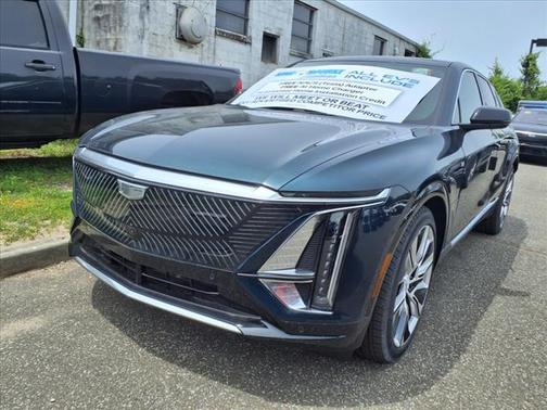 2025 Cadillac LYRIQ Luxury 3