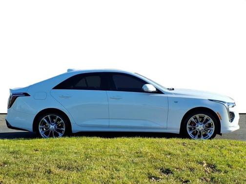 2023 Cadillac CT4 NA