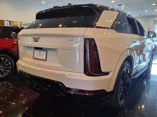 2025 Cadillac Escalade IQ Sport 2