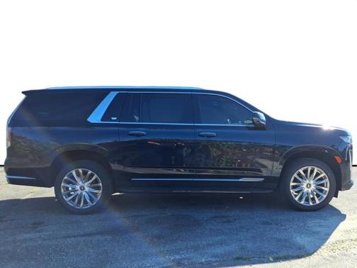 2022 Cadillac Escalade ESV Premium Luxury
