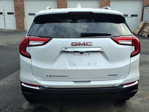 2022 GMC Terrain SLT