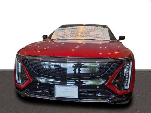 2025 Cadillac LYRIQ Sport 2