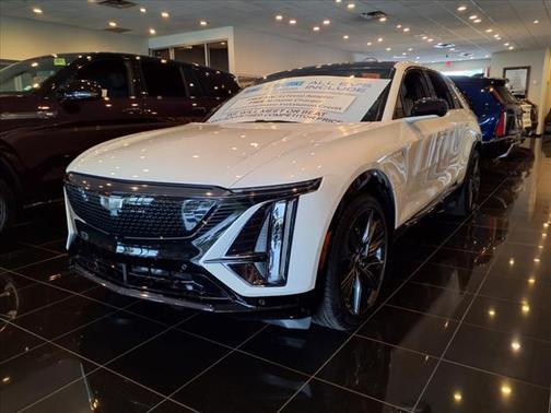 2024 Cadillac LYRIQ Sport 3