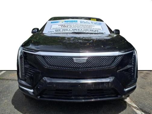 2025 Cadillac OPTIQ Luxury 1