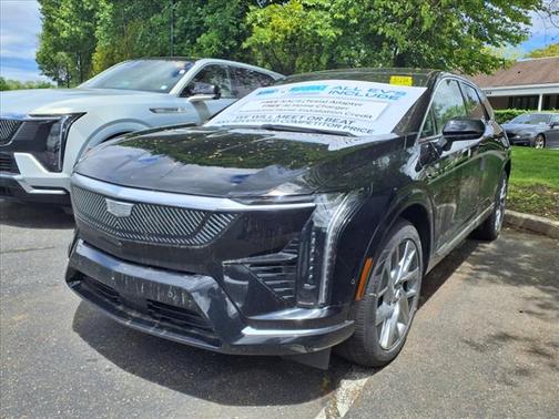 2025 Cadillac OPTIQ Luxury 1