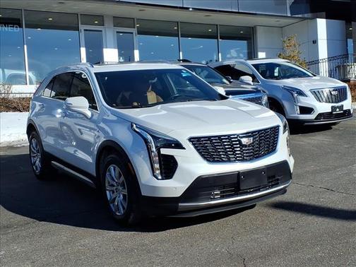 2023 Cadillac XT4 Premium Luxury