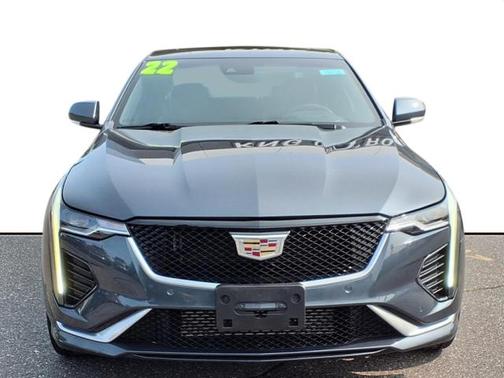 2022 Cadillac CT4 NA
