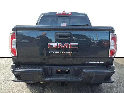 2022 GMC Canyon Denali
