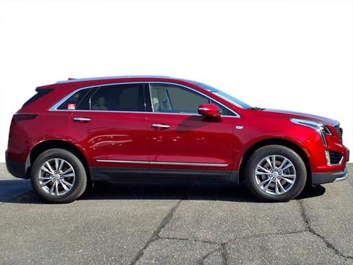 2022 Cadillac XT5 Premium Luxury