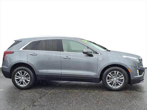 2022 Cadillac XT5 Premium Luxury