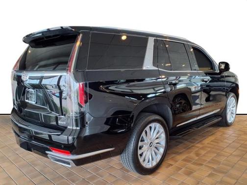 2023 Cadillac Escalade Luxury