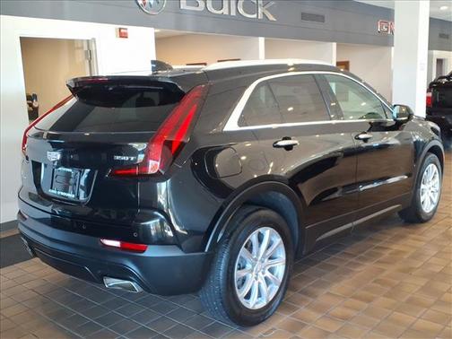 2022 Cadillac XT4 Luxury