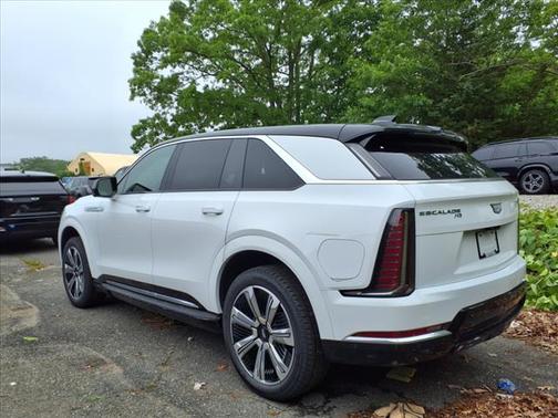2025 Cadillac Escalade IQ Luxury 2