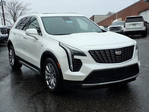 2023 Cadillac XT4 Premium Luxury