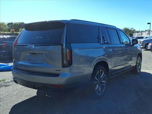 2023 Cadillac Escalade ESV Sport