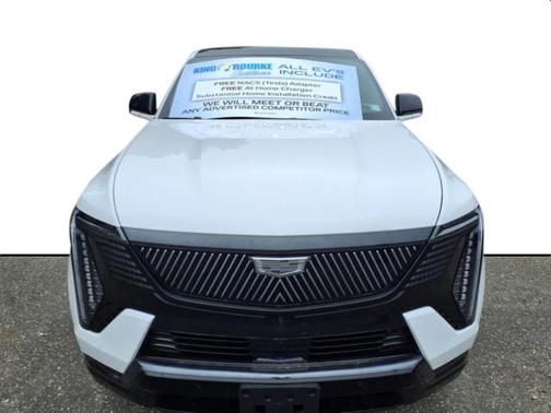 2025 Cadillac Escalade IQ Sport 2
