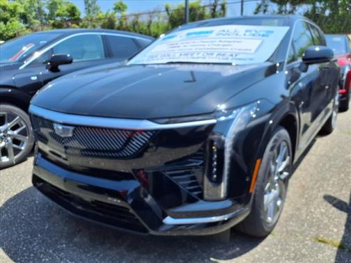 2025 Cadillac OPTIQ Luxury 1