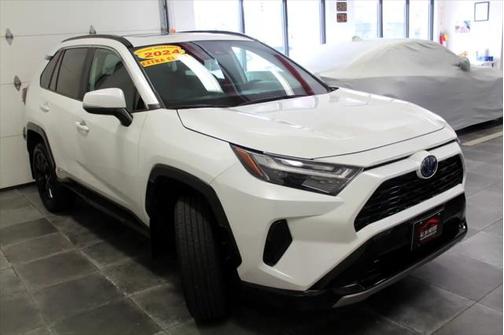 2024 Toyota RAV4 Hybrid SE
