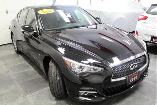 Black 2014 INFINITI Q50 Premium