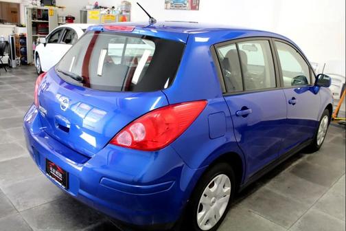 2011 Nissan Versa 1.8 S