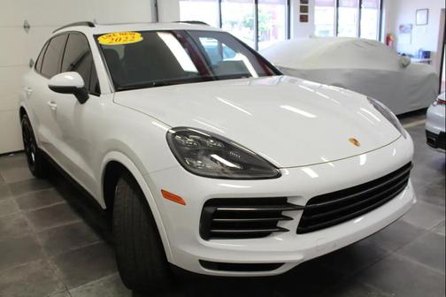 Pearl White 2022 Porsche Cayenne Platinum Edition