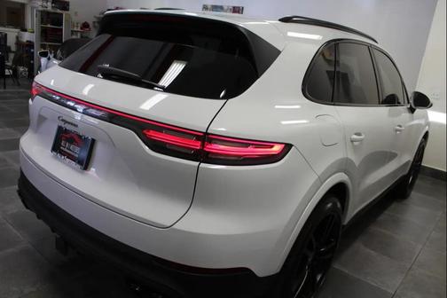 Pearl White 2022 Porsche Cayenne Platinum Edition