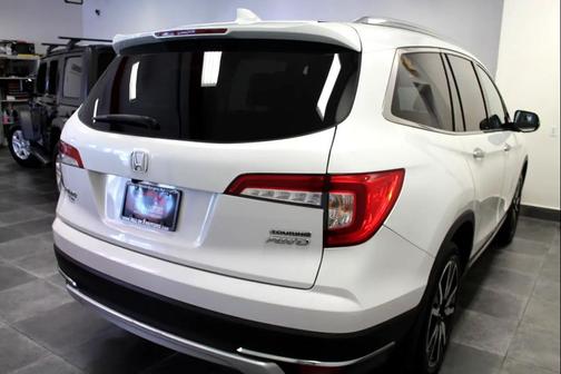 2022 Honda Pilot Touring 8-Passenger