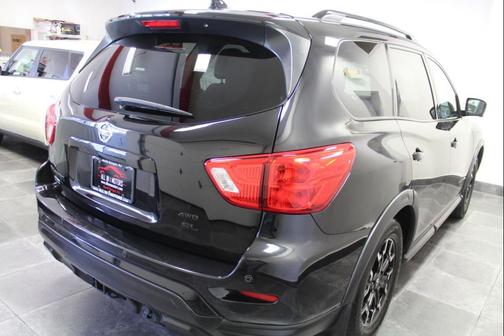 2019 Nissan Pathfinder SL