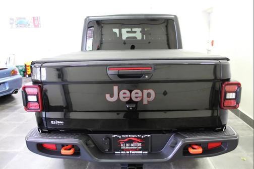 Black Clearcoat 2022 Jeep Gladiator Mojave 4x4