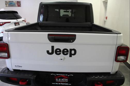 Bright White Clearcoat 2020 Jeep Gladiator Altitude 4x4